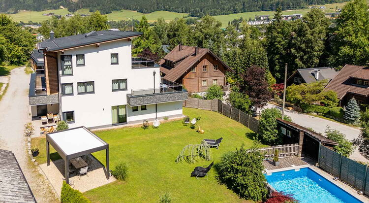 Burgfried Drohnenaufnahme